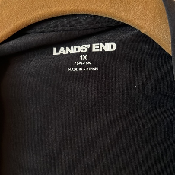 Land’s End Women’s Lightweight Black Jacket 1X - Picture 2 of 5